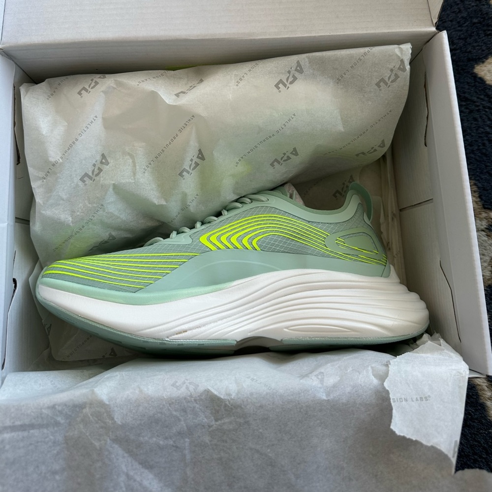 NWT APL Women's Streamline Sneakers - Picture 2 of 4